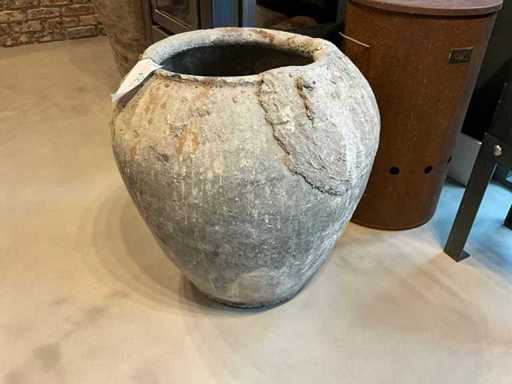 Vaso di fiori di pietra