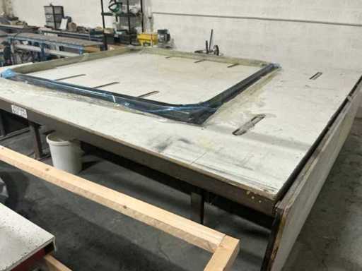 Grote werktafel met geïntrigeerde pneumatische hef rollerbanen