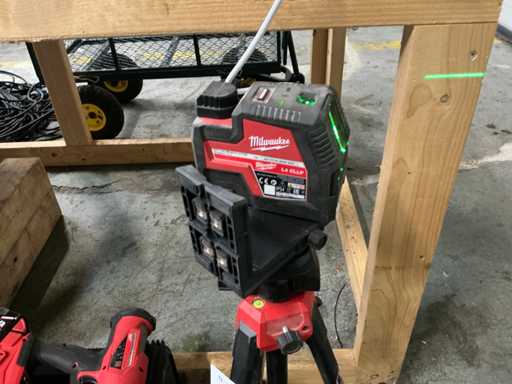 Milwaukee L4 CLLP Batteriekreuzlaser-Instrument