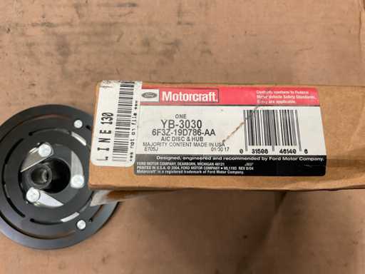 Ford YB-3030 Moyeu d’embrayage de compresseur