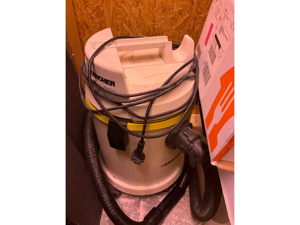 Aspirateur K RCHER 2001