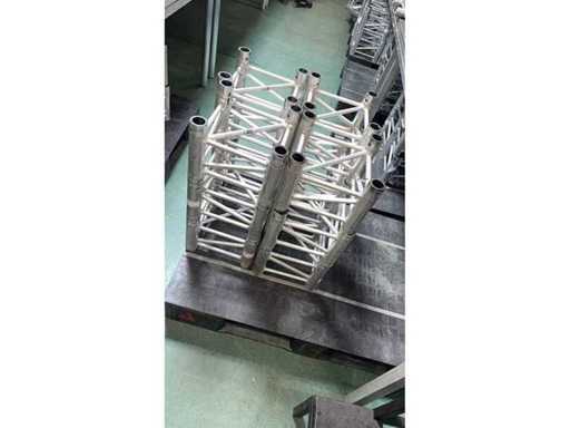 12x BOXCORNER 30 RACK 21.000