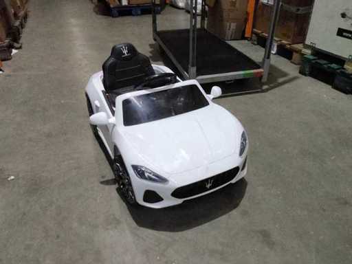 Maserati sur batterie avec télécommande