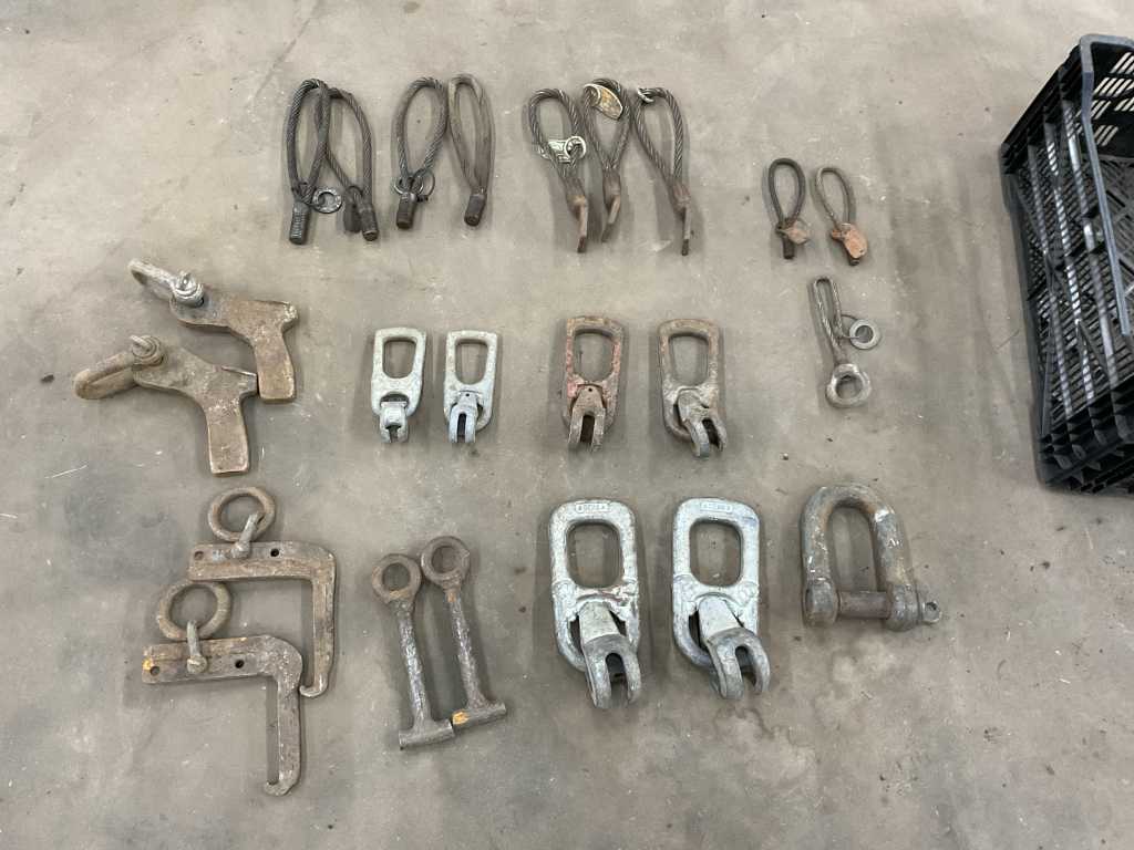 Batch of lifting equipment