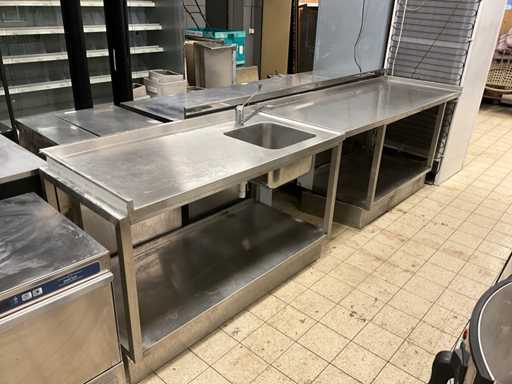 Stainless steel sink