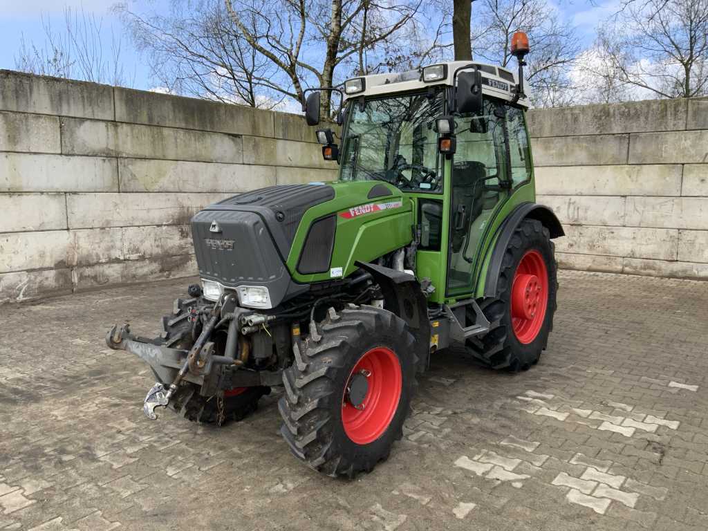 Fendt 211F Vario Tracteur compact et à chenilles étroites 2018
