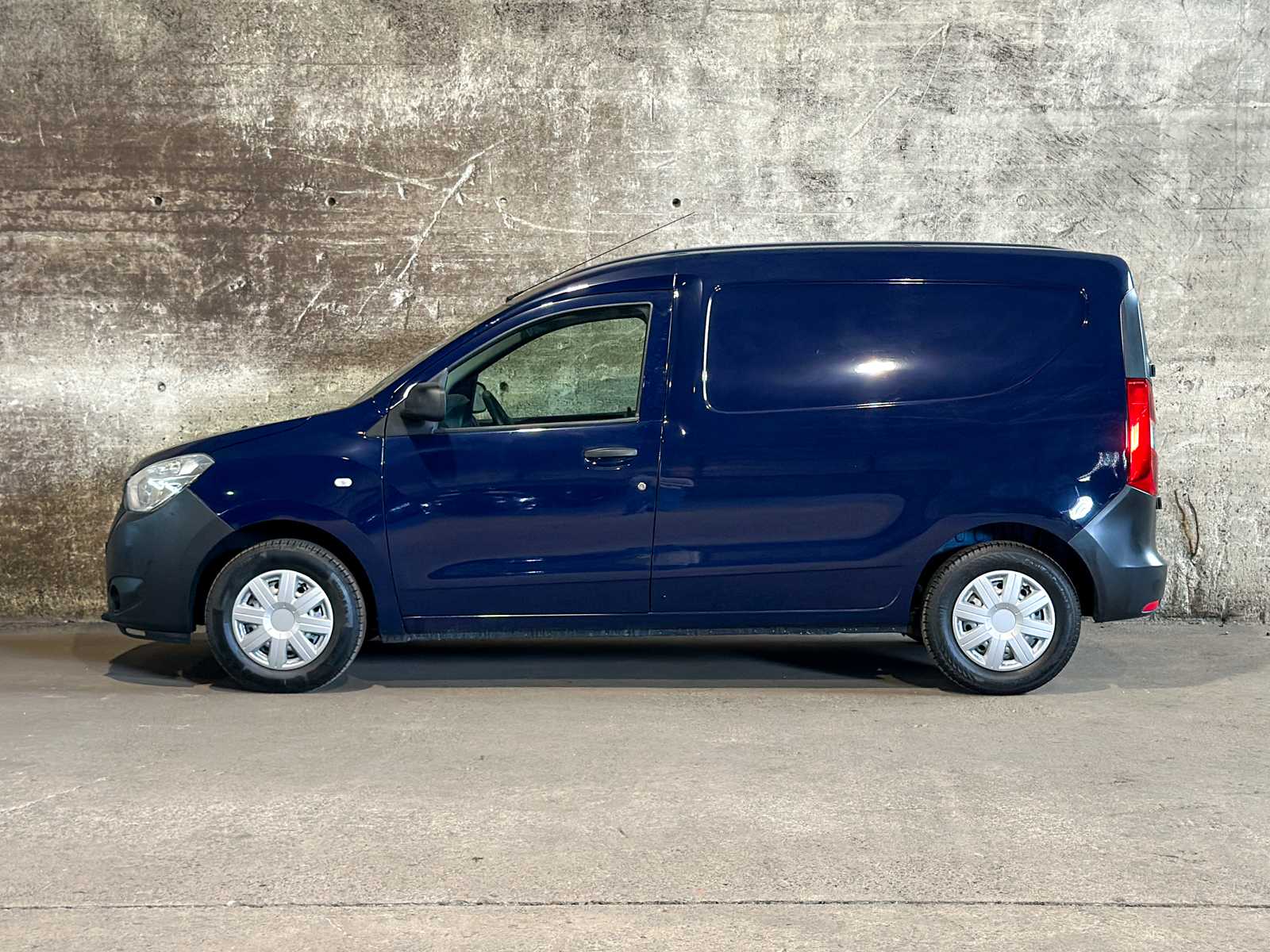 Dacia Dokker 1.6 MPI 100 Basic 101pk 2016, V-85-LTP