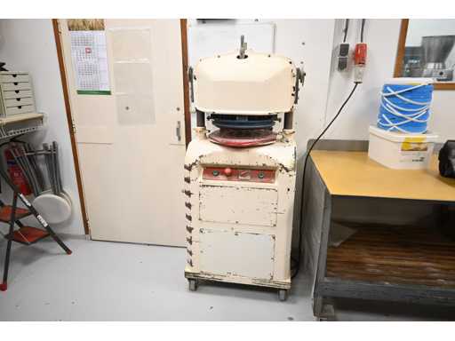 Kemper Automatic 30 Rounding Machine