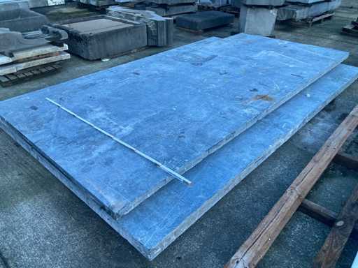 Duże blaty stołów z belgijskiego bluestone (2x)