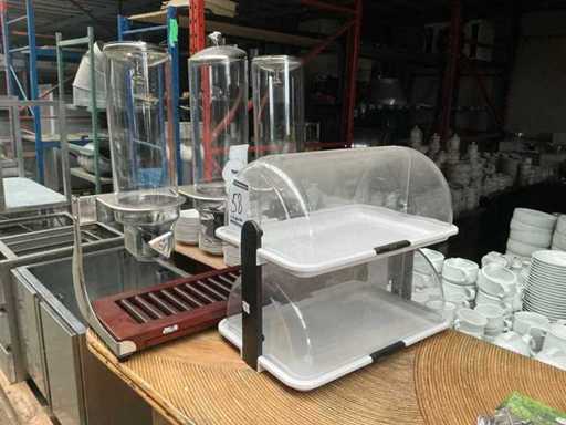 Breakfast cereal dispenser