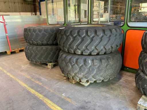 Gomme Mitas EM-60 con cerchi (4x)
