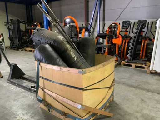 Qeenex 5x bokszak 2x stang Krachtstation