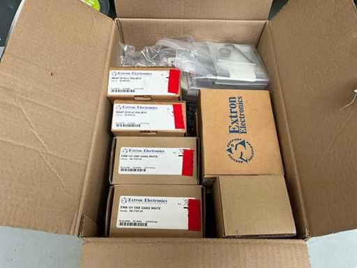 Diverse Extron componenten