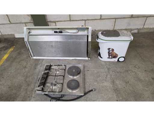 Placard, hotte extractrice et poubelle