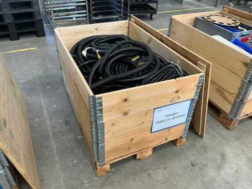 Lote de mangueras para robots industriales