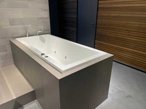 Cleopatra - New Ladiva 760 - Whirlpool ligbad met Superior systeem