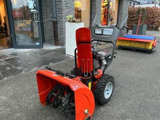 2011 Husqvarna 5524ST Snow Thrower