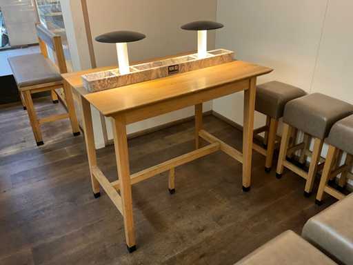 Cabine - Masă de bar cu construcție și iluminat din marmură