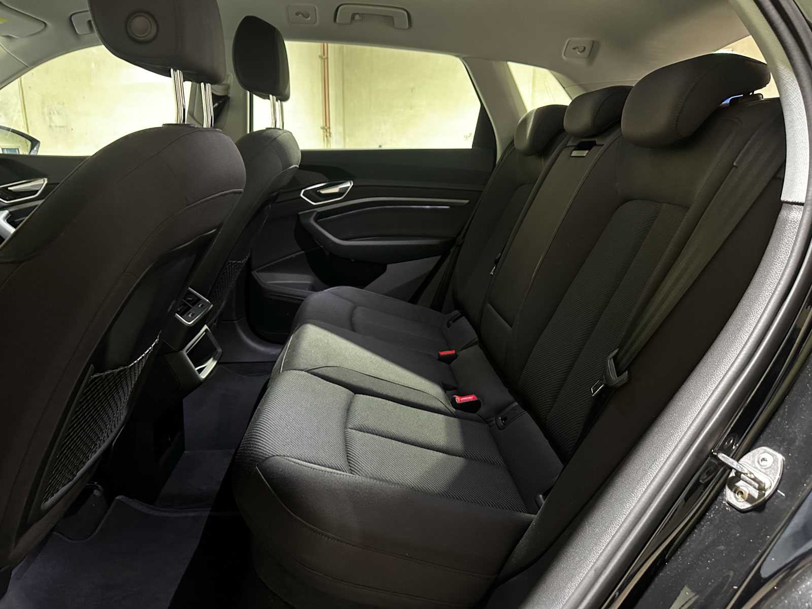 Audi e-tron 50 Quattro Business Edition 313pk 2020 (Origineel-NL), J-761-NS