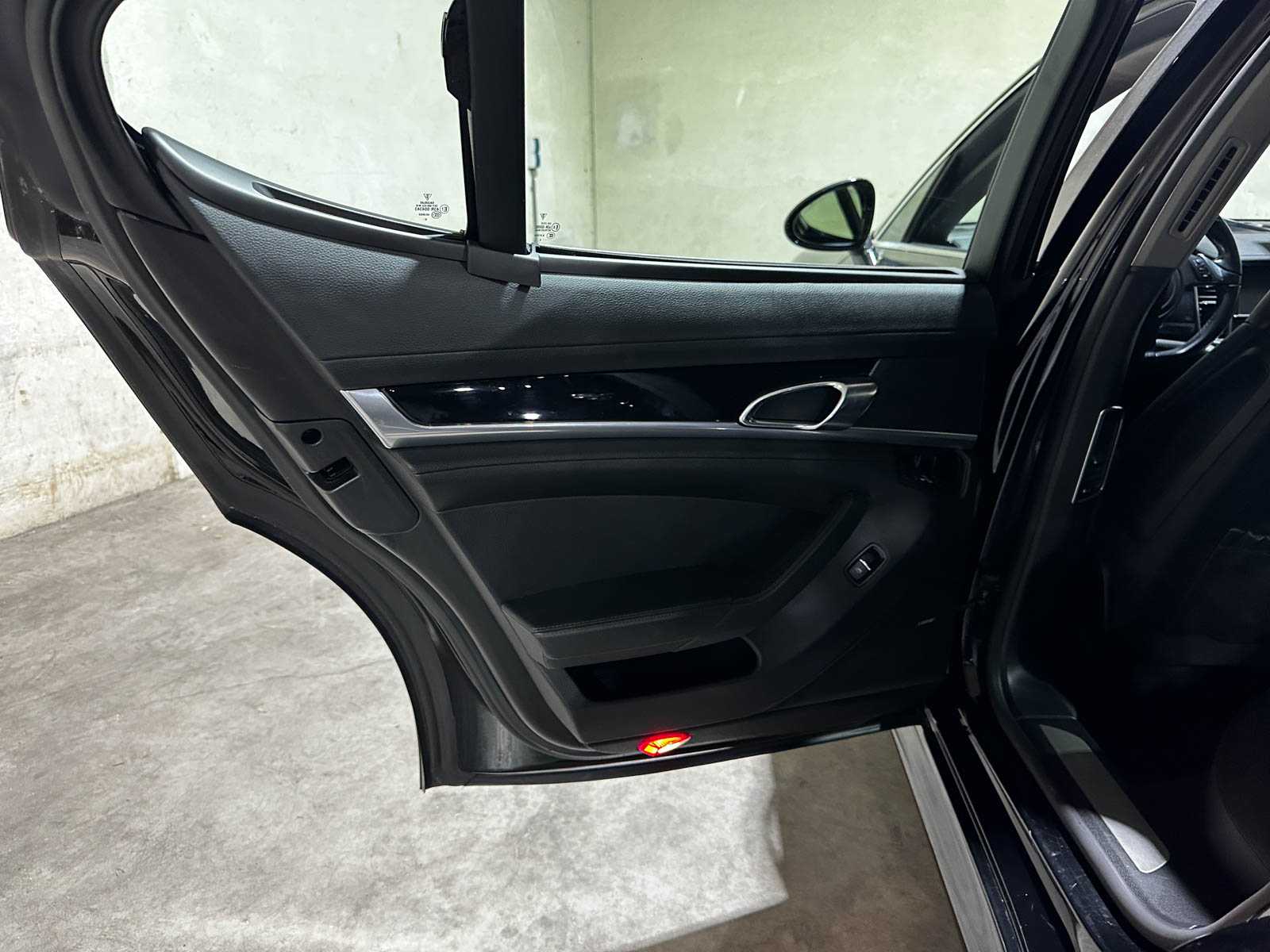 Porsche Panamera S 4.8 V8 405pk 2011