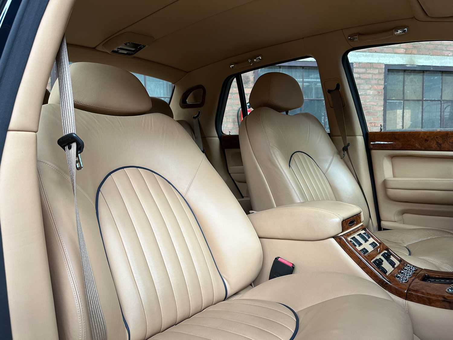 Bentley Arnage 6.8 V8 Red Label 405PK 2001 (Origineel-NL), 31-GN-KD