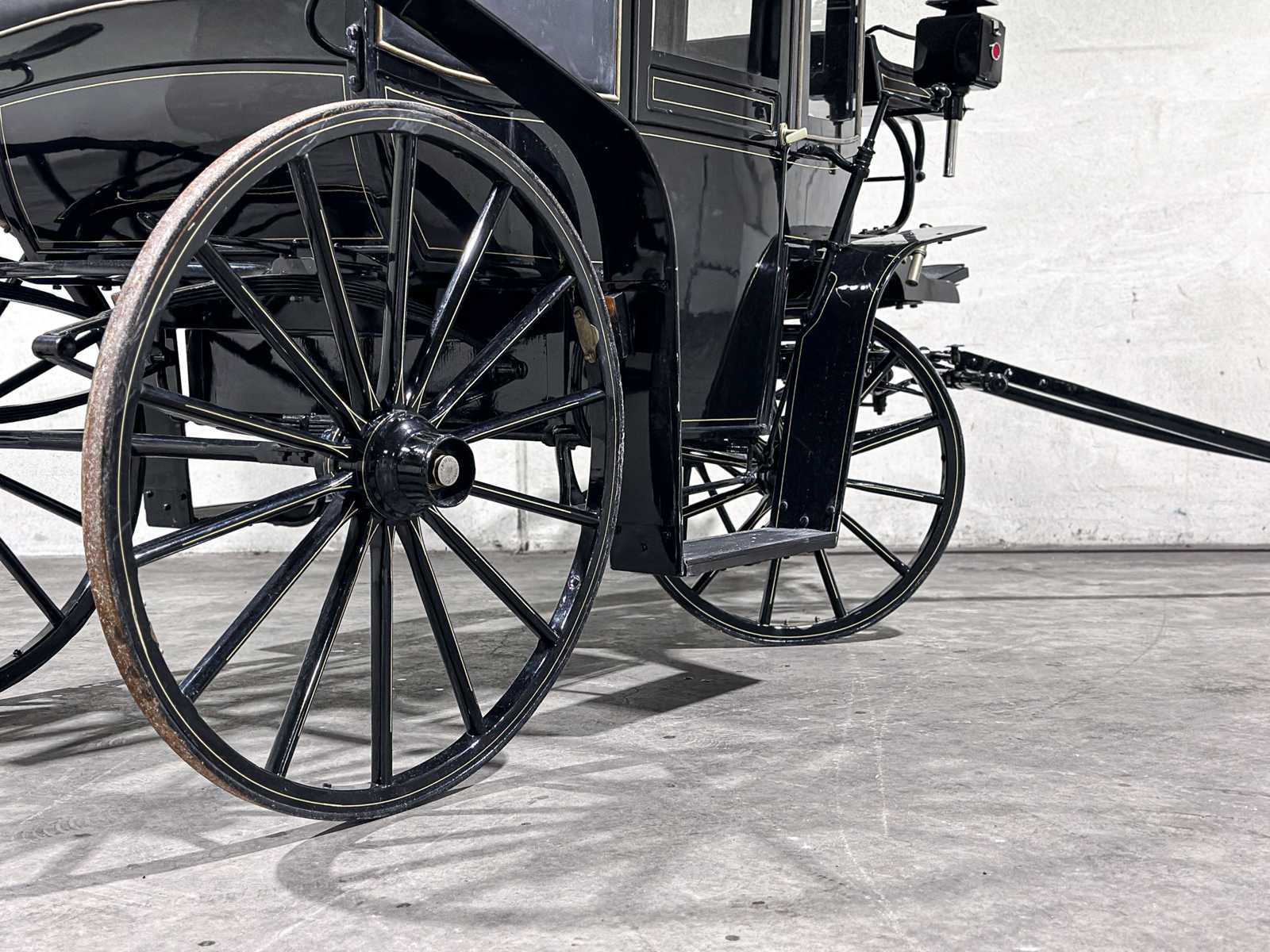 Carriage Berline Classic Horse-Drawn Carriage