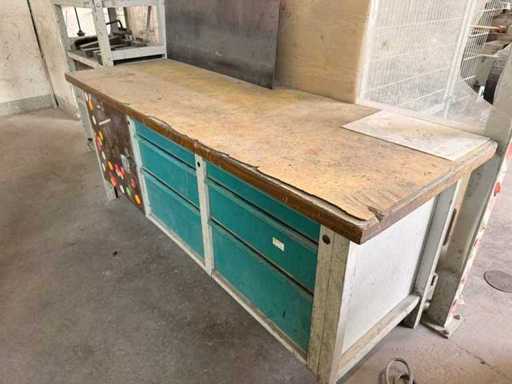 Warsztat z szufladami – ok. 2000 x 700 x 820 mm