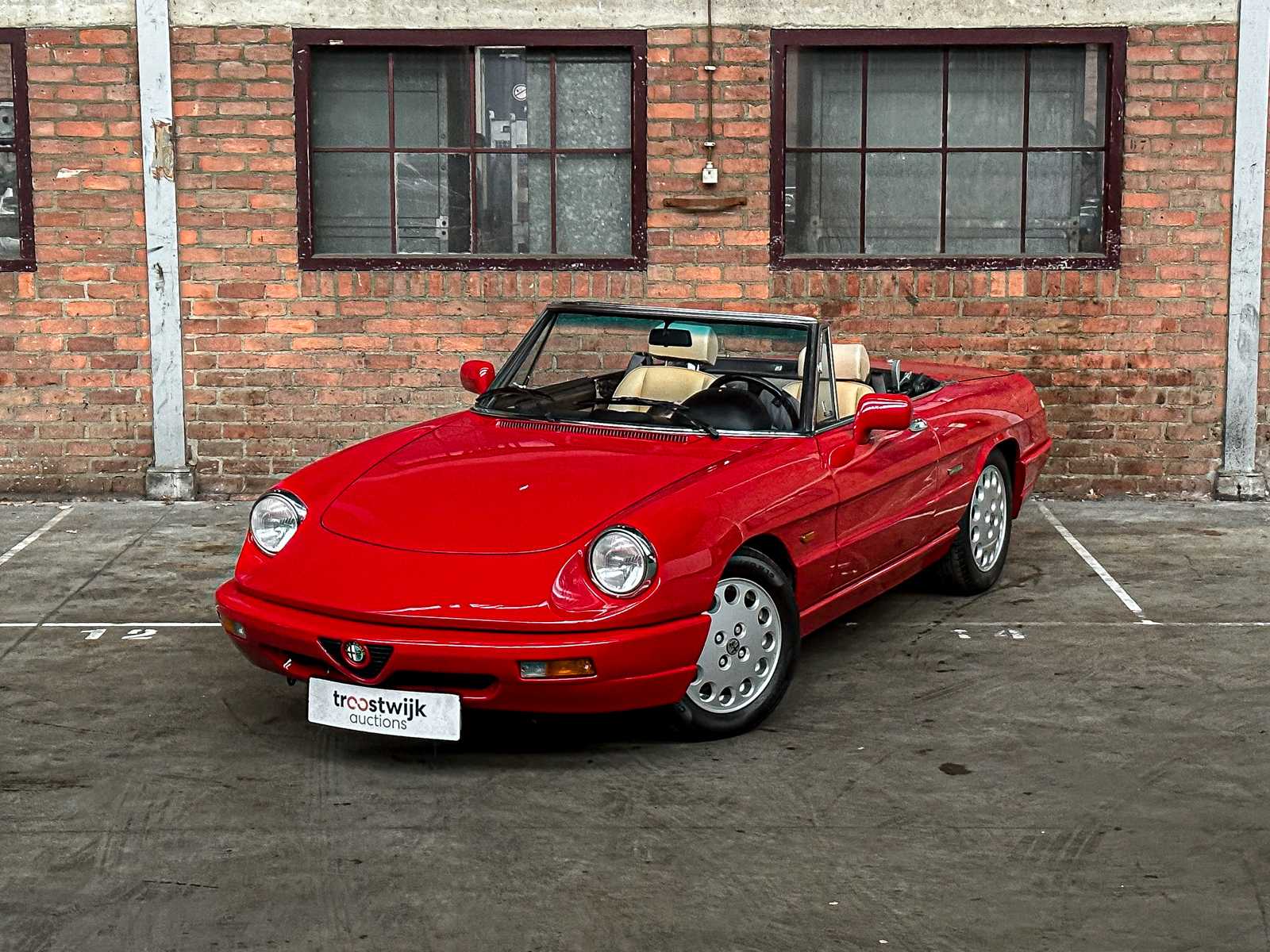 Alfa Romeo Spider 2000 2.0 118pk 1992, 56-RL-TR