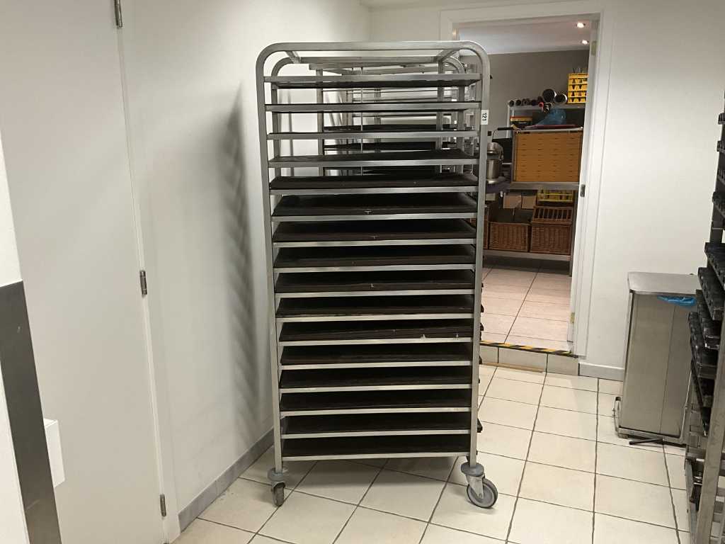 Stainless steel shelf trolley + 44x baking tray 40x80