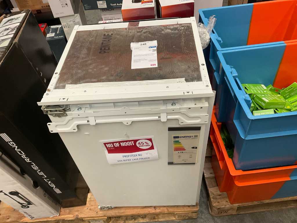 AEG Builtin fridge SFB688F1AF Troostwijk Auctions