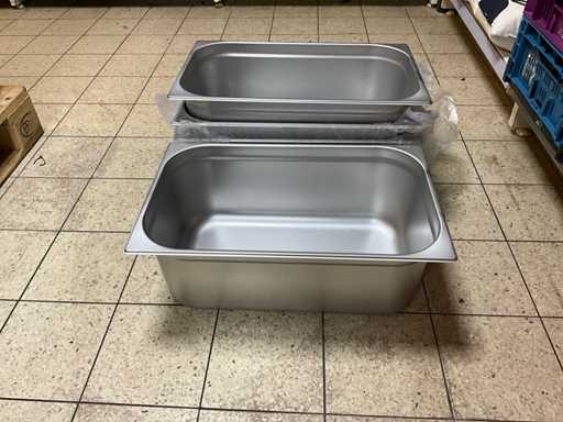 Saro 1/1 GN containers (4x)