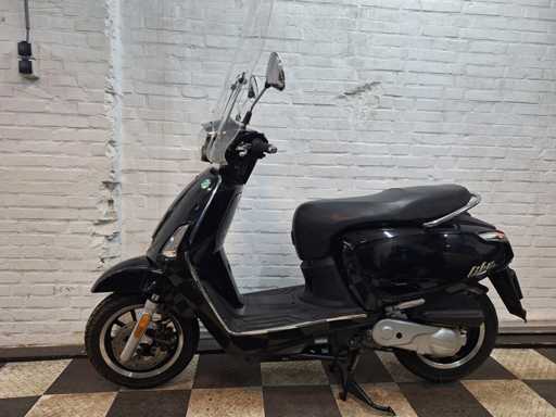 Kymco New Około 25 km motorower czterosuwowy