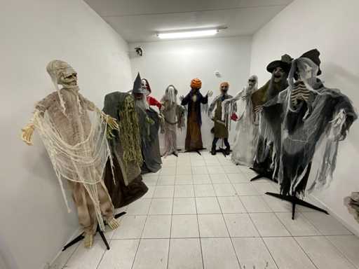 Poupée animatronique de fête Halloween