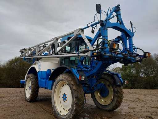 MATROT MAESTRIA 21 Pulvérisateur automoteur avec guidage Tee-Jet