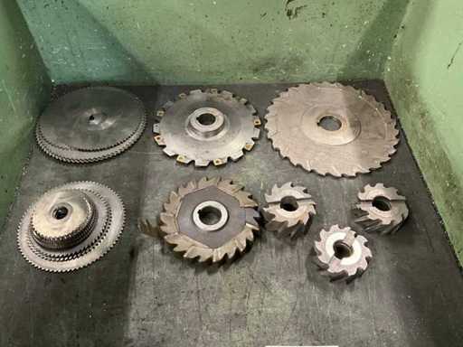 Batch of milling tools