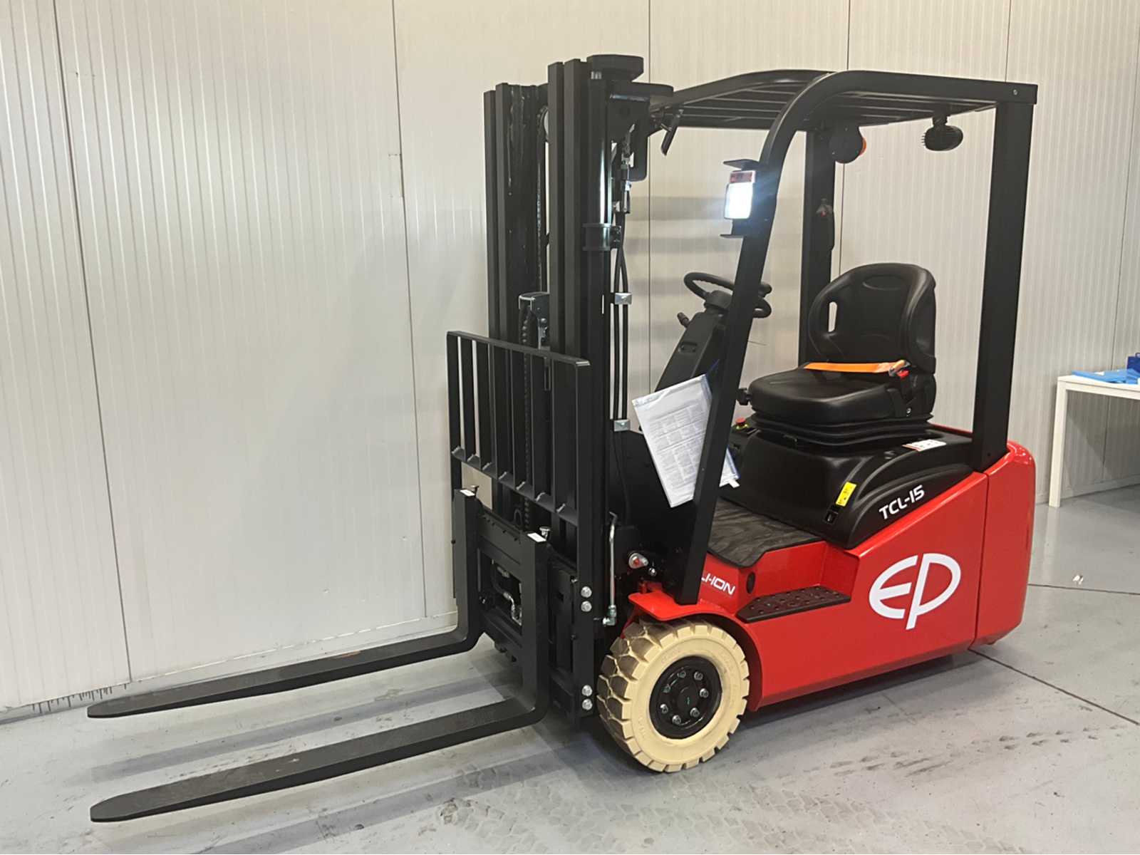 EP TCL152 Forklift – Triplex – Freelift – Sideshift – bluespot – 4.3M
