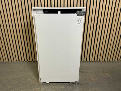 Atag BCD75102AD. Eingebauter Kühlschrank