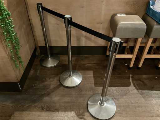 Sperrpfosten mit Zugriemen (3x)