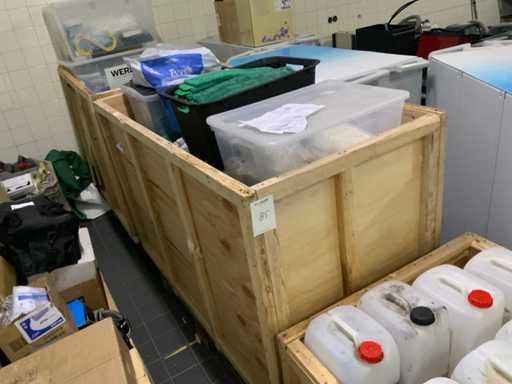 Schoonmaakmiddelen en benodigdheden