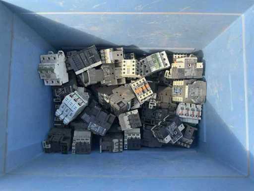 Batch of circuit breakers