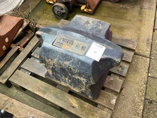 CNH Peso anteriore '450 KG'