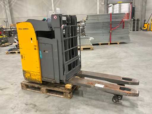 2017 Jungheinrich ESD 120 Stapelaar