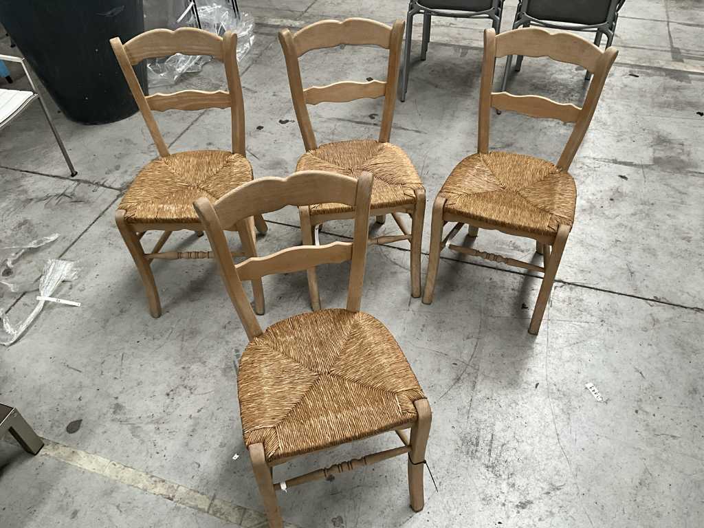 4 rieten stoelen