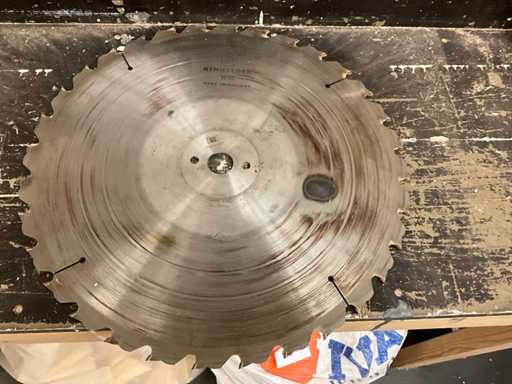 Various saw blades (4x)