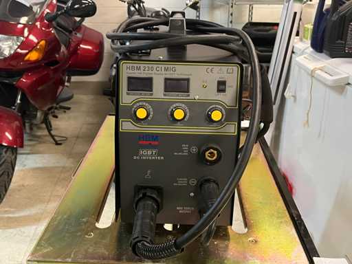 HBM MIG lasapparaat met toebehoren