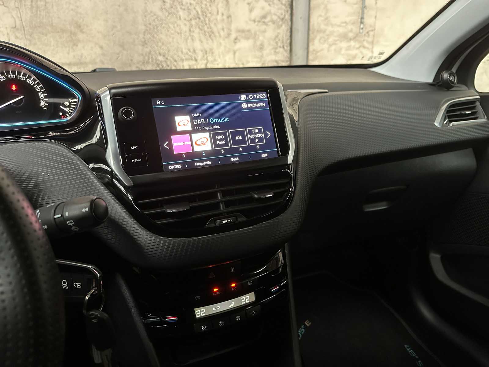 Peugeot 2008 1.2 PureTech GT-Line 109pk 2018, HLH-96-S