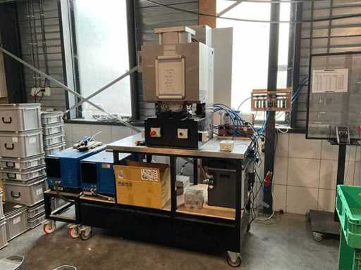 Heißgussklebemaschine