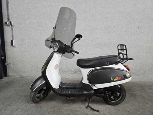 IVA - Moped scooter - Lux - 4T 45km version dfj68f
