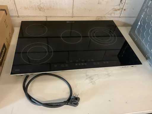 Piano a induzione a 4 zone integrato Bauknecht