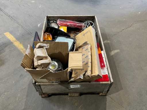 Lot mixt de l?mpi ?i faruri